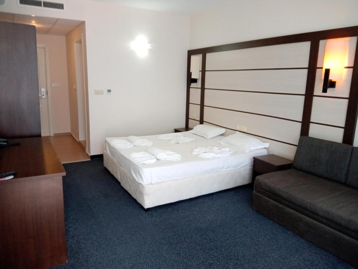 Sea View Triple S B Apartment Поморие Екстериор снимка