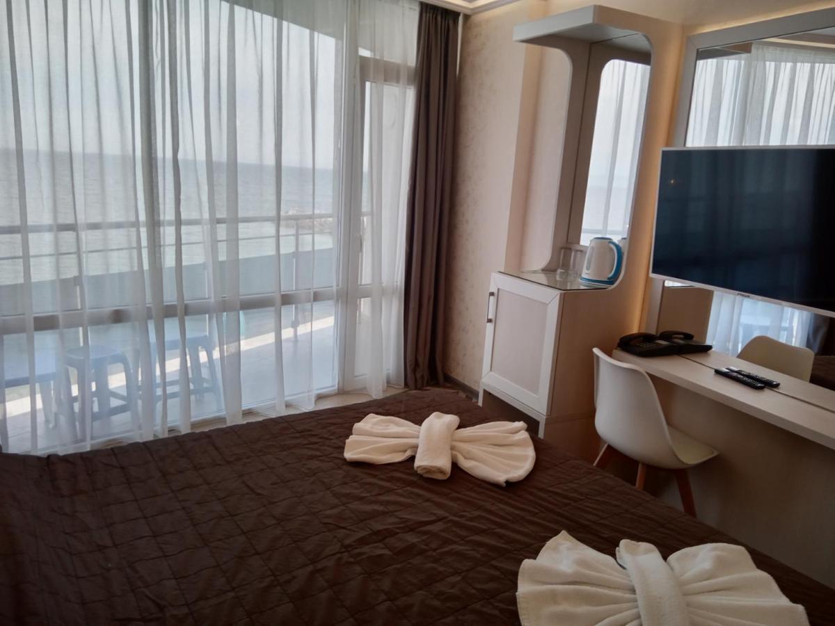 Sea View Triple S B Apartment Поморие Екстериор снимка